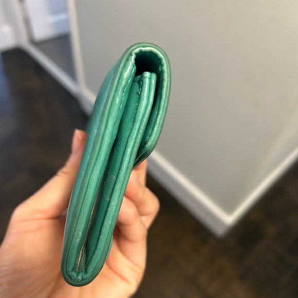 Tory Burch Leather Wallet with a Bow - Picture 7 of 8